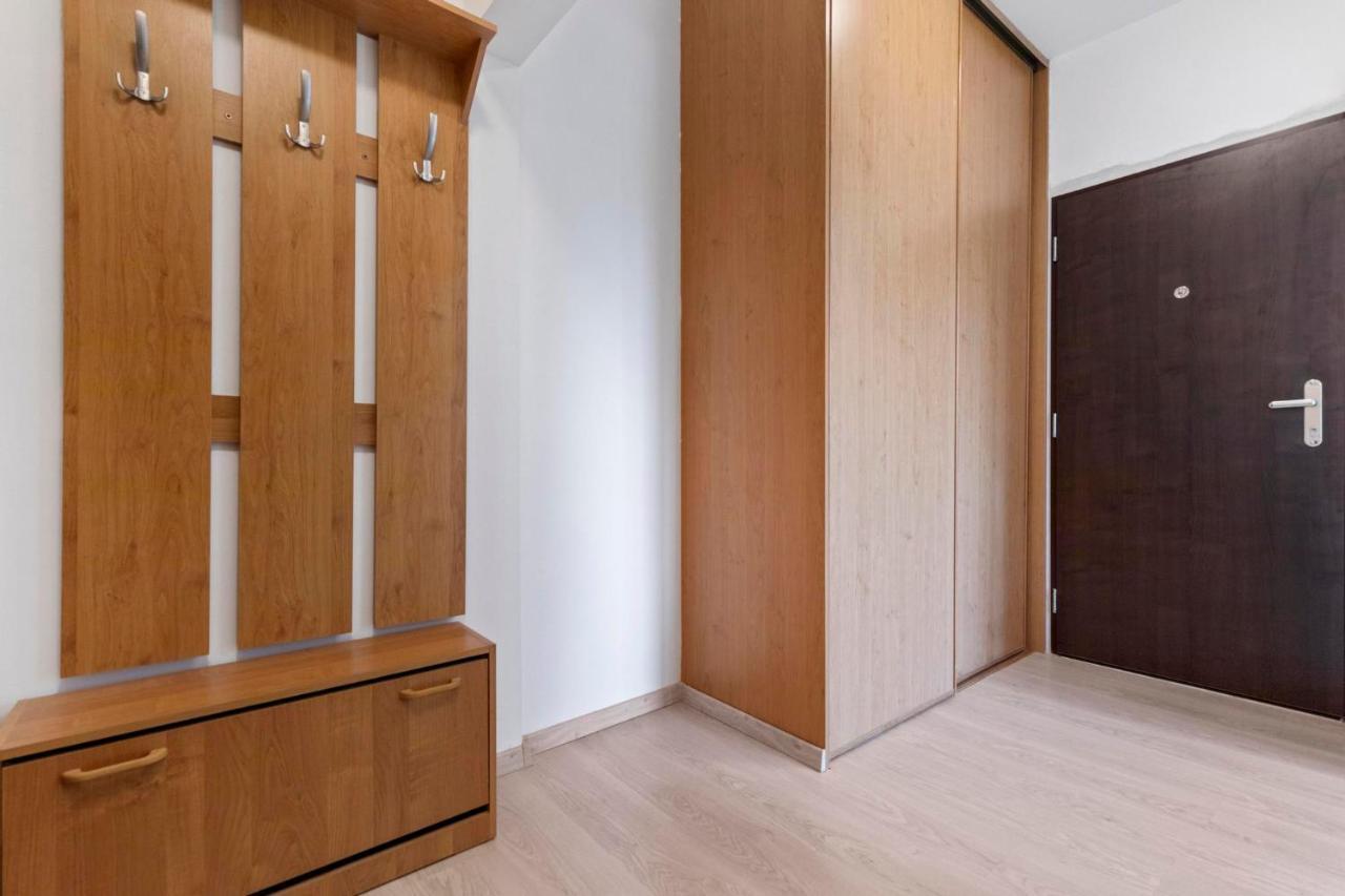 Apartment 20 Minutes From City Center W Netflix, Coffee Or Tea & Parking Bratislava Exterior foto