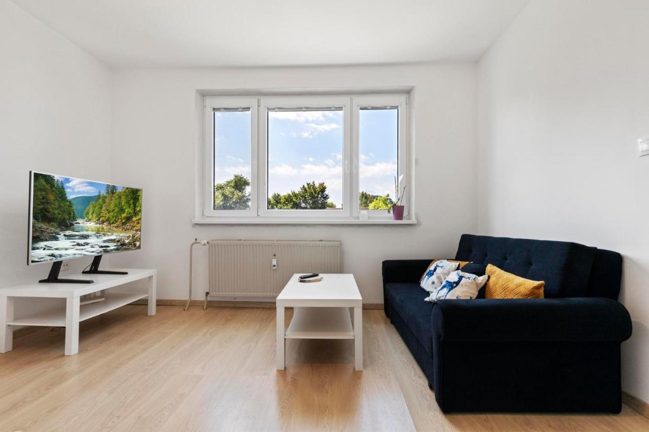 Apartment 20 Minutes From City Center W Netflix, Coffee Or Tea & Parking Bratislava Exterior foto
